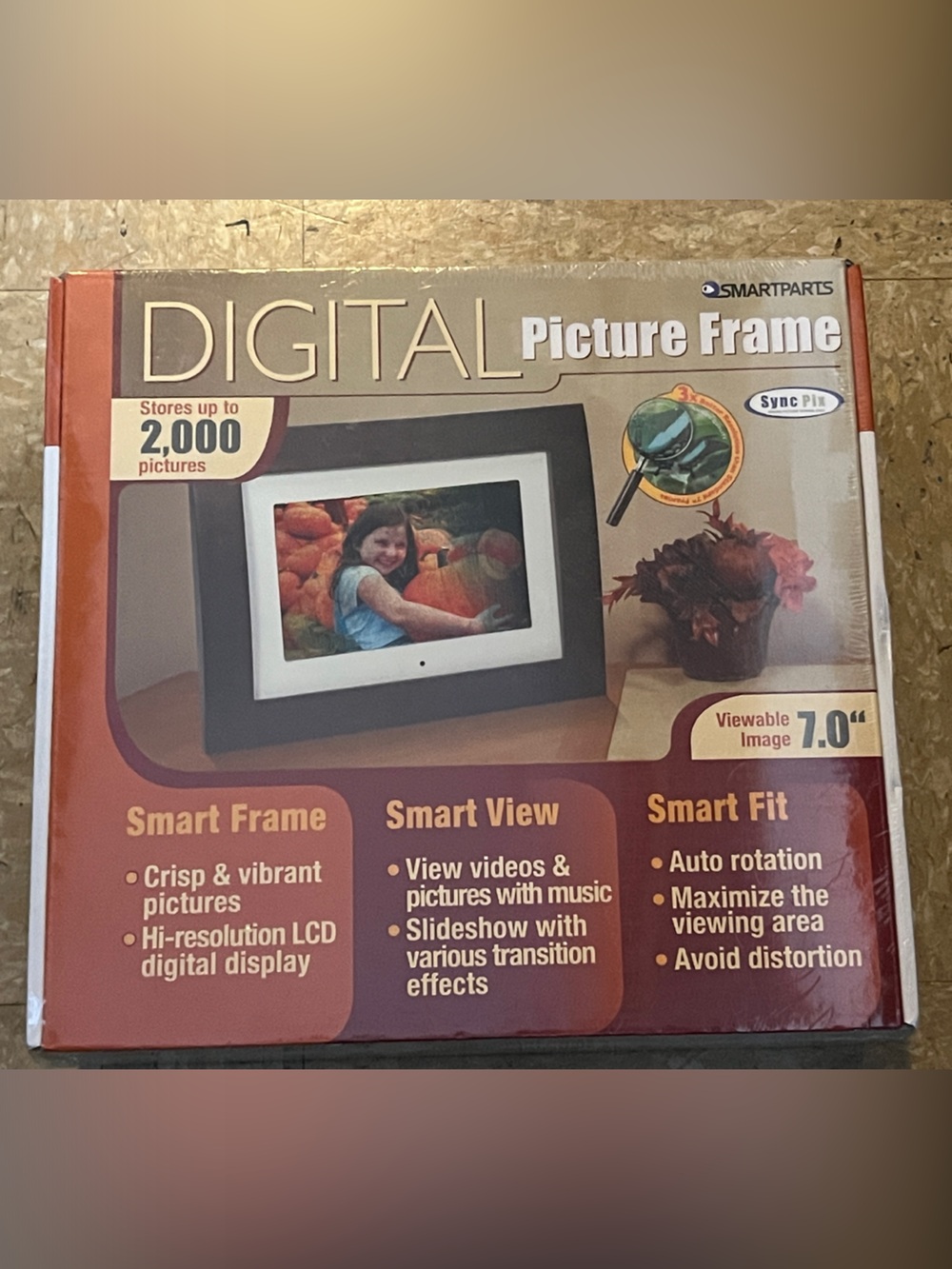 7.0" Digital Picture Frame - Black/White